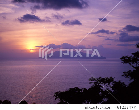 Kuchierabujima Island as seen from the forest road on the west of Yakushima 61218477