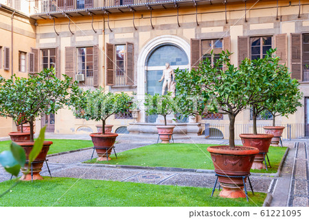 Outer courtyard of the Medici Riccardi Palace, Outer courtyard of the Medici Riccardi Palace, 61221095