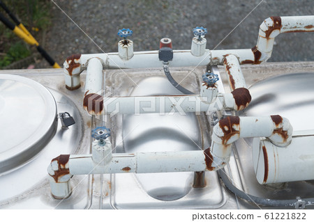 Receiving tank 61221822