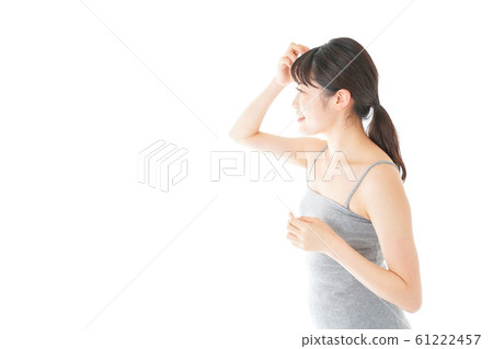 做秀麗關心的一個少婦 61222457