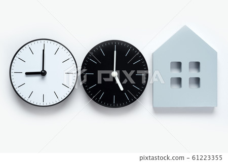 工作方式改革的形象：時鐘和房子 61223355