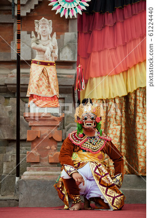Traditional Balinese costume and Topeng Wayang Traditional Balinese costume and Topeng Wayang 61224440