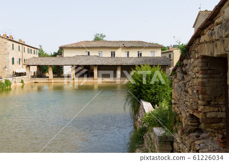 Bagno Vignoni main square view, Tuscany, Italy Bagno Vignoni main square view, Tuscany, Italy 61226034