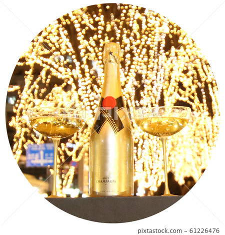 香檳和燈飾 61226476