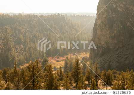 Sunset views of Smith Rock State Park, Terrebonne 61226626