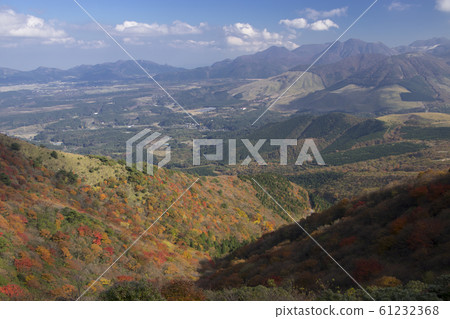九州山的九州山脈和秋葉 61232368