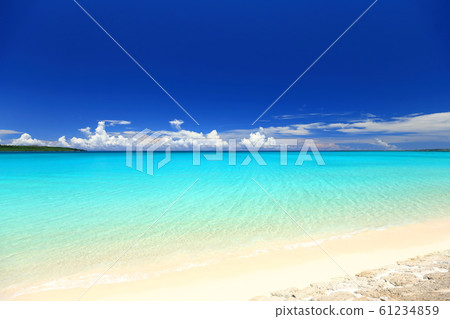 宮古島(Maehama Beach)的海灘 宮古島(Maehama Beach)的海灘 61234859