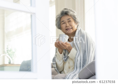 生活方式老年人疾病 61237038