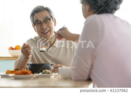 生活方式老年人吃 生活方式老年人吃 61237062