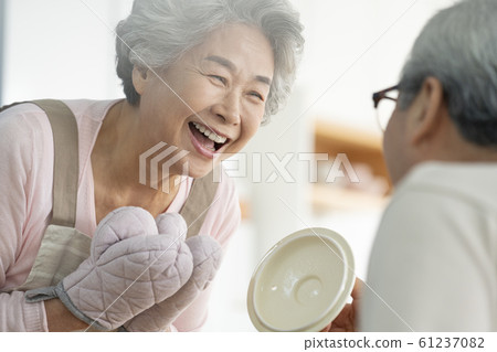 生活方式老年人吃 生活方式老年人吃 61237082
