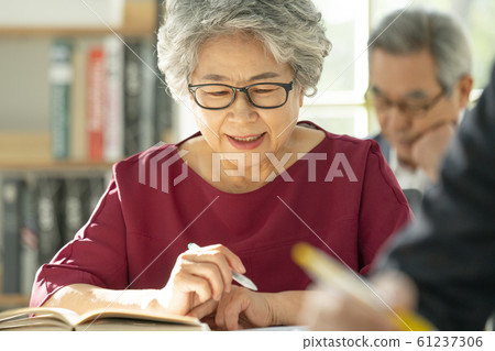 生活方式老年人學習 61237306