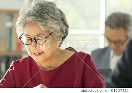 生活方式老年人學習 61237311