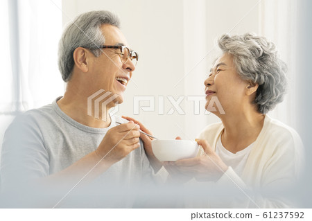 Lifestyle Elderly Disease 61237592