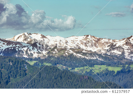 Mountains in Washington Mountains in Washington 61237957