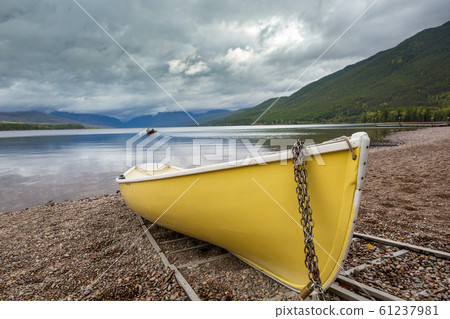 Boat on the lake 61237981