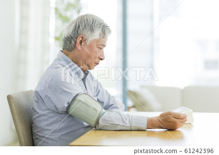 高級男性血壓計 61242396