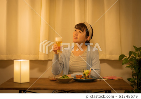 夜晚女性生活 61248679