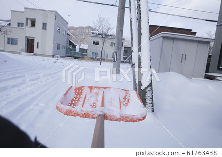 Snow removal work (POV shooting) 61263438