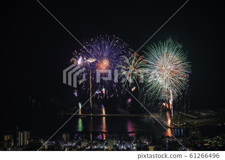 (Shizuoka Prefecture) Atami Marine Fireworks Festival seen from Hakone 61266496