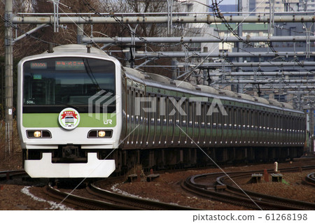 Yamanote Line E231 train just before retirement Yamanote Line E231 train just before retirement 61268198
