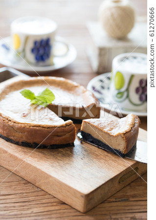Handmade cafe au lait cheesecake 61270666