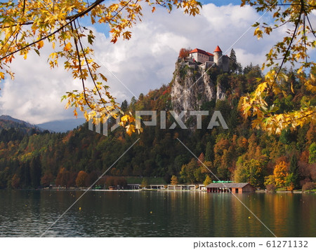 布萊德湖在秋天布萊德城堡 布萊德湖在秋天布萊德城堡 61271132