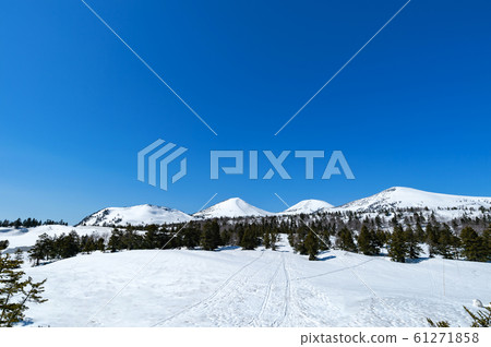 [Aomori Prefecture Hakkoda Yamanaka] Hakkoda Mountains snow scene in spring 61271858