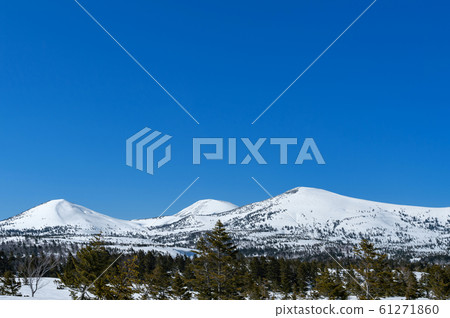 青森縣八甲田山中 春季八甲田山雪景 照片素材 圖片 圖庫