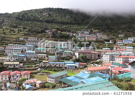 Himalaya climbing base "Namche Bazaar" Nepal 61271938