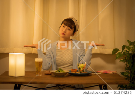 夜晚女性生活 夜晚女性生活 61274285