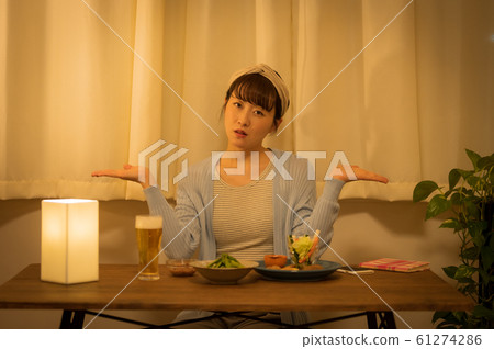 夜晚女性生活 夜晚女性生活 61274286