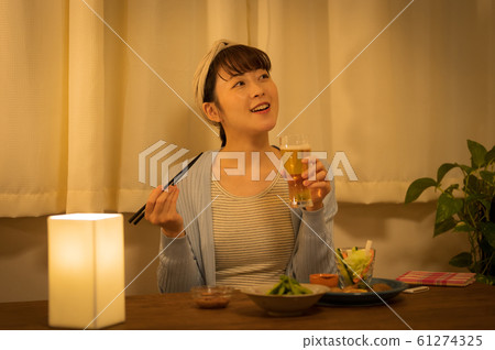 夜晚女性生活 61274325