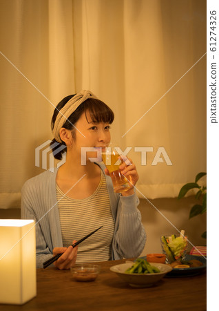 夜晚女性生活 61274326