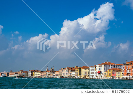 View over the Canale della Giudecca to Venice, View over the Canale della Giudecca to Venice, 61276002
