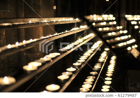 Church lights at St. Stephen's Cathedral 61279487