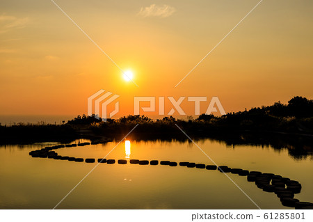 Sunset on Aguri Hill [Nagasaki City] 61285801