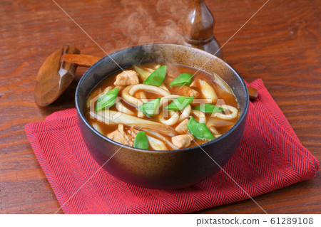 注意）蒸汽已修飾。在冬季咖哩烏冬面。 （手工/韭菜洋蔥，雞胸肉，油炸，絲莢） 61289108