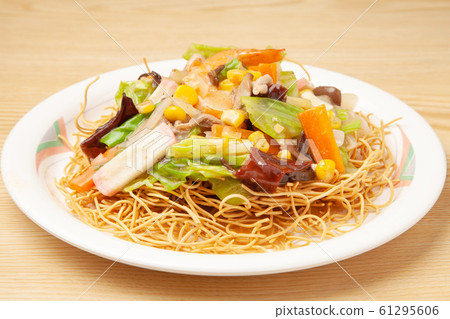 Dish udon 61295606