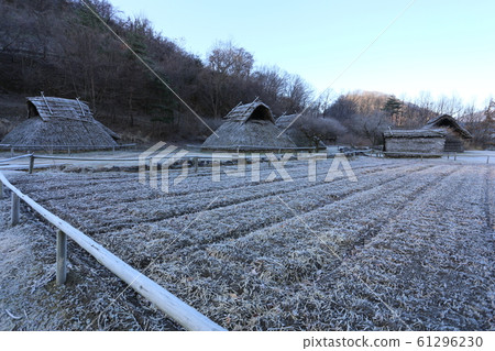 Unevenness restoration pit dwelling of frosted Shinano 61296230