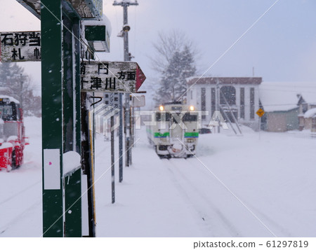 石狩月形站和普通列車 61297819