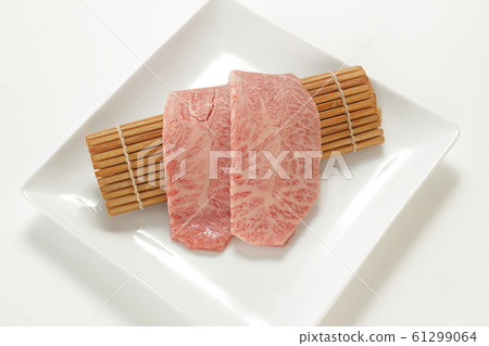 Japanese black beef blade steak sliced yakiniku rare part 61299064