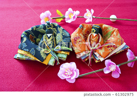 A doll A doll 61302975