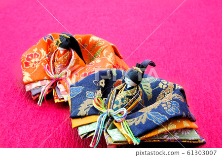 一個娃娃 61303007