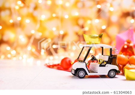 Chinese New Year, Golf car with China gold ingots, 61304063