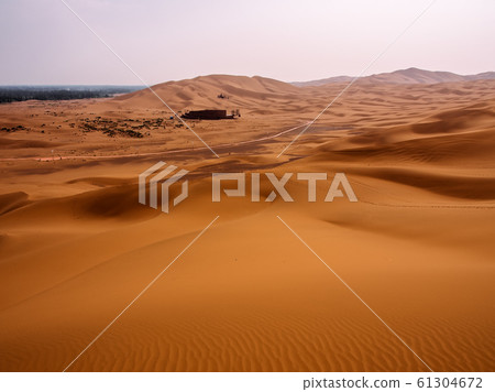 Xinjiang Uighur Autonomous Region · Kumutag Desert / Kumutage Desert, Xinjiang, China Xinjiang Uighur Autonomous Region · Kumutag Desert / Kumutage Desert, Xinjiang, China 61304672