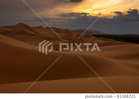 Sand dunes in Gobi Desert at sunset Sand dunes in Gobi Desert at sunset 61306721