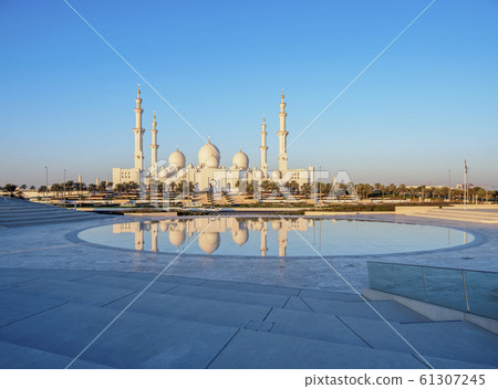 Sheikh Zayed Mosque in Abu Dhabi 61307245