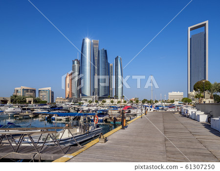Abu Dhabi Skyline 61307250