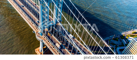 Manhattan Bridge over the East River in New York 61308371