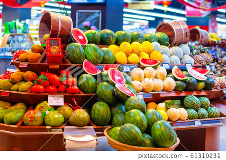 Beautiful layout of fruits in an Asian supermarket Beautiful layout of fruits in an Asian supermarket 61310231